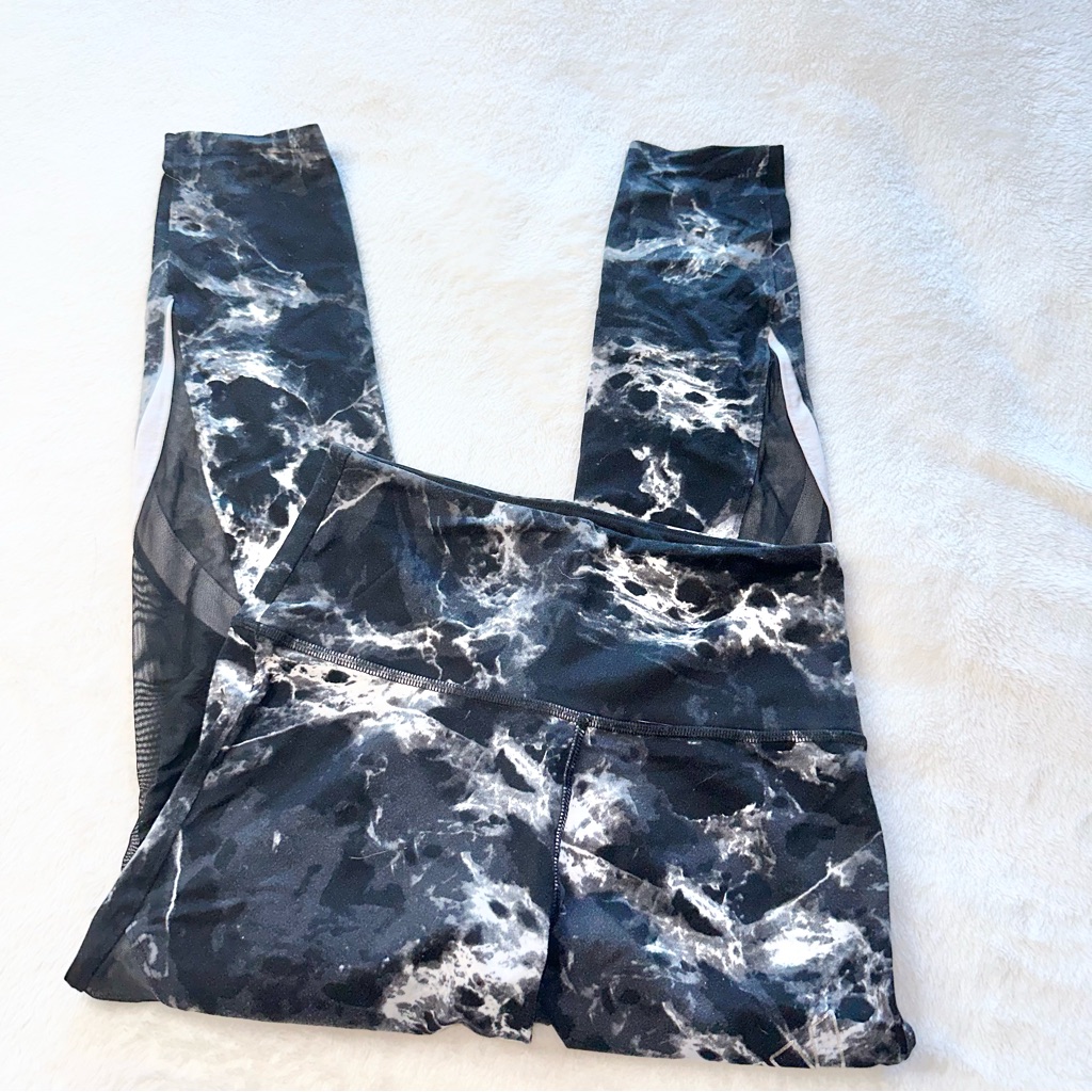 Pink Ultimate Marble Leggings!